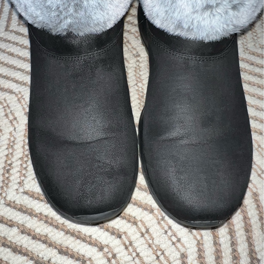 Skechers On the Go Winter Boots Women Black Bootie Faux Fur Lined Women’s Size 9 - Picture 10 of 10
